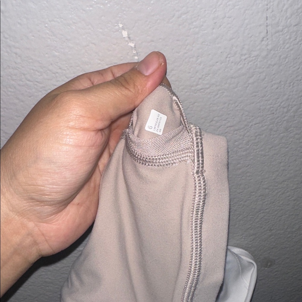 lululemon athletica Classic White Camisole - Picture 4 of 4